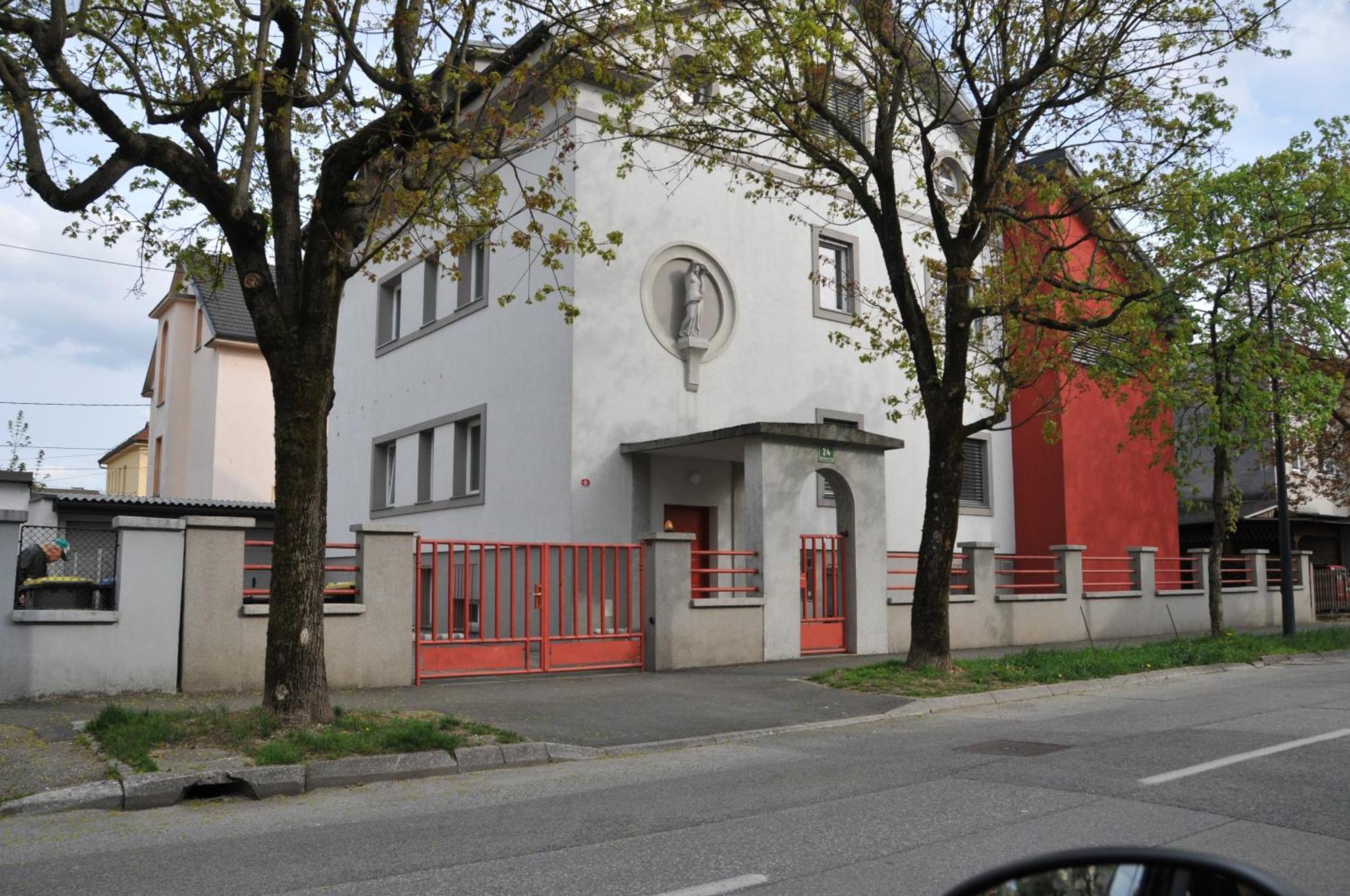 Atrium Flat In The Villa Любляна Екстериор снимка